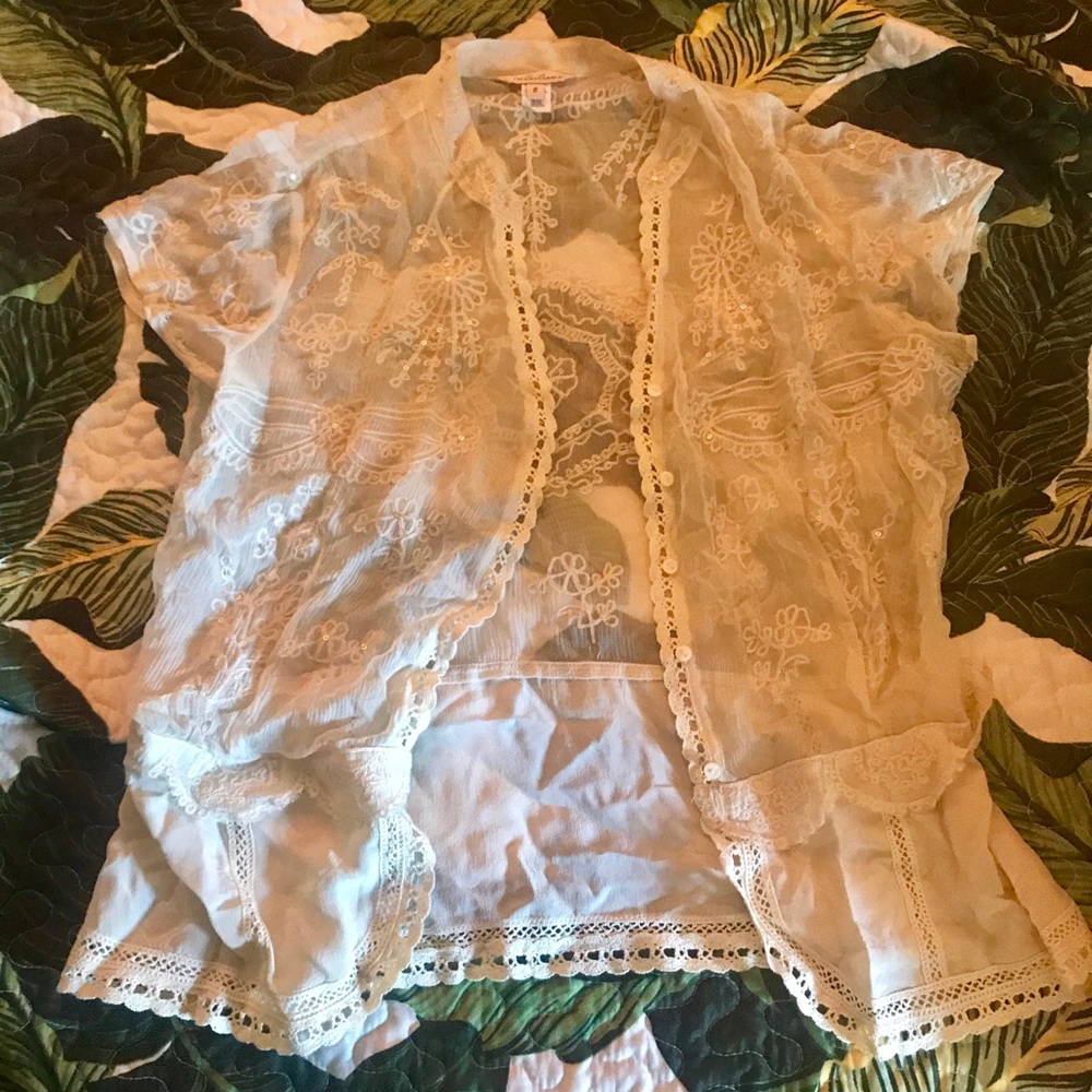 Short-Sleeved Chiffon Shrug